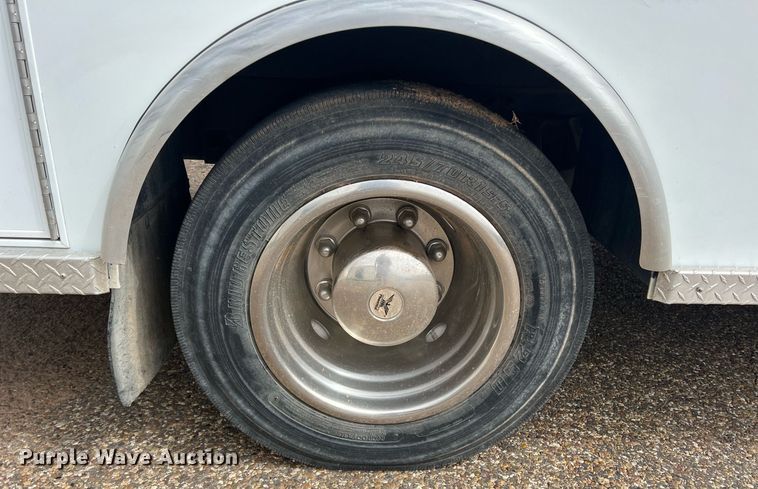 image for item DN3006 2000 Freightliner  ambulance