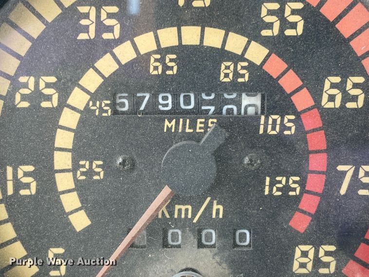 image for item DN4663 2000 Mack CH613  semi truck