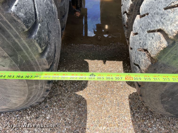 image for item DN4663 2000 Mack CH613  semi truck