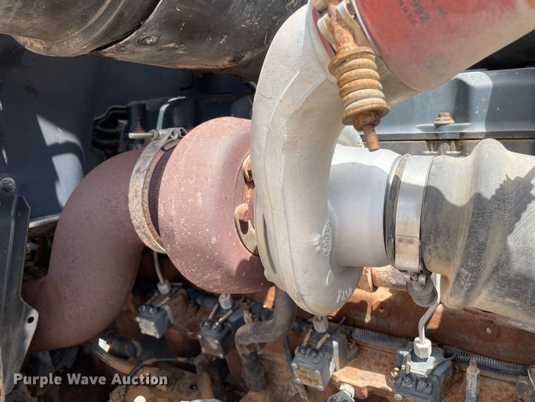 image for item DN4663 2000 Mack CH613  semi truck