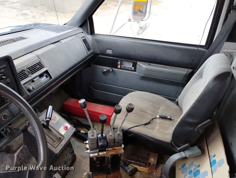 image for item DN6404 1994 Chevrolet Kodiak  dump truck