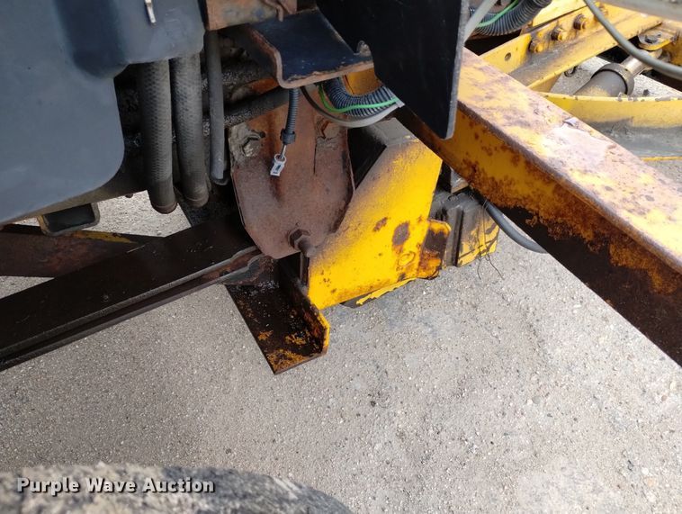 image for item DN6404 1994 Chevrolet Kodiak  dump truck