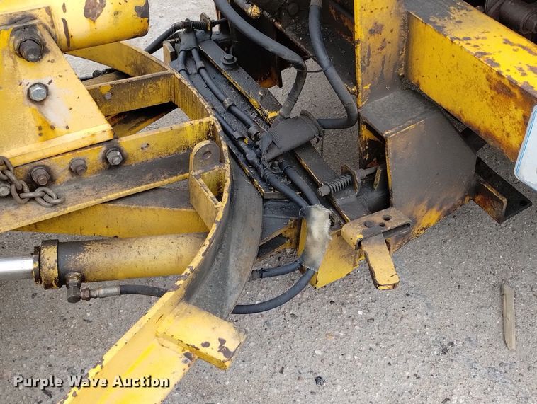 image for item DN6404 1994 Chevrolet Kodiak  dump truck