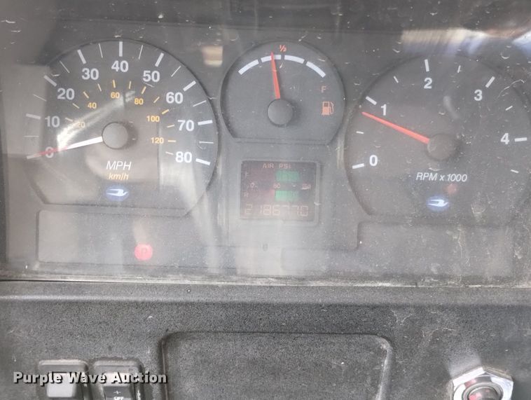 image for item DN6424 1999 Blue Bird  school bus