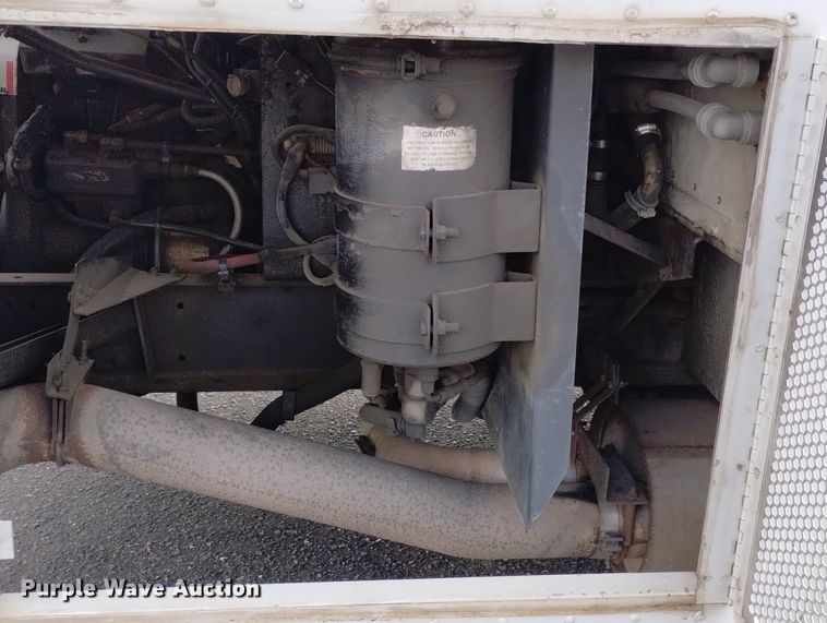 image for item DN6424 1999 Blue Bird  school bus