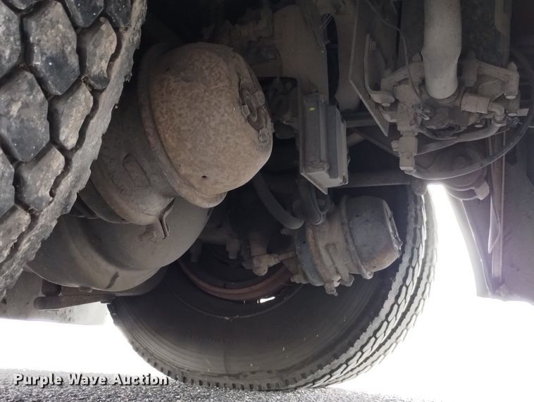 image for item DN6424 1999 Blue Bird  school bus