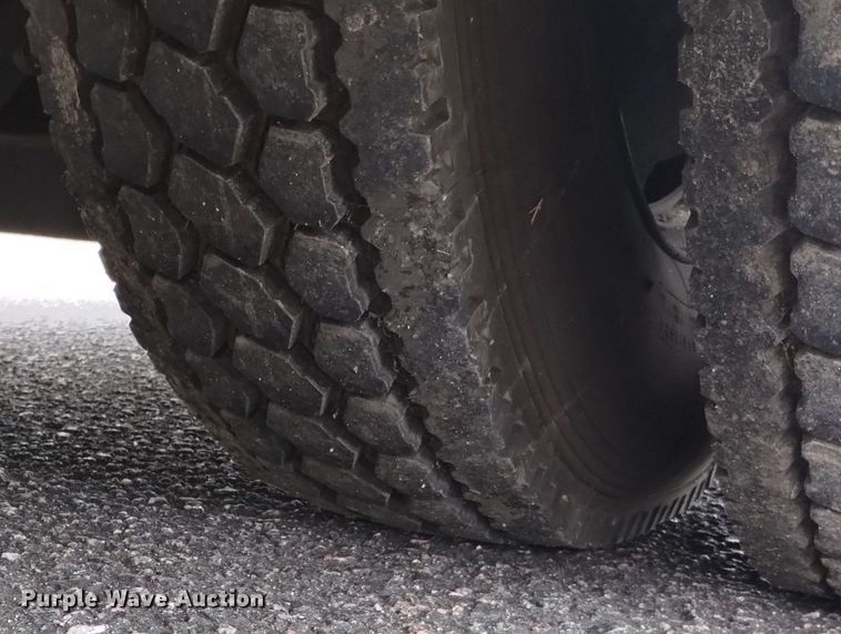 image for item DN6424 1999 Blue Bird  school bus