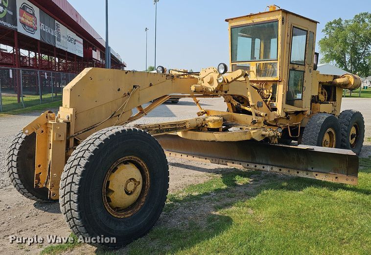 image for item DO2684 1974 Wabco 555  rigid frame motor grader