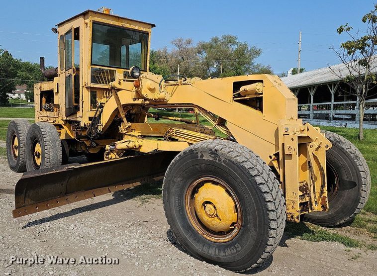 image for item DO2684 1974 Wabco 555  rigid frame motor grader