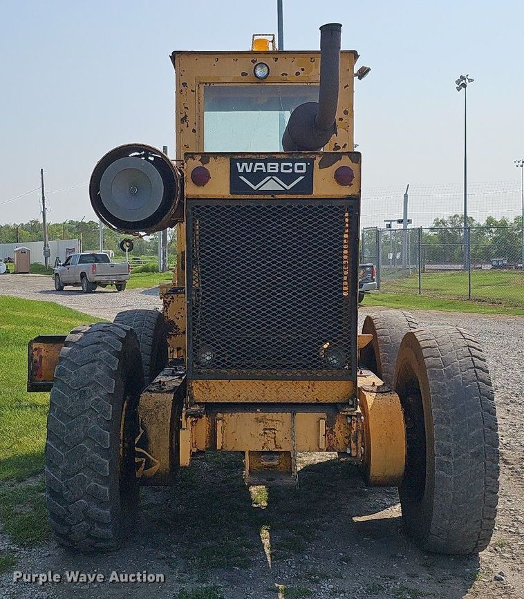 image for item DO2684 1974 Wabco 555  rigid frame motor grader