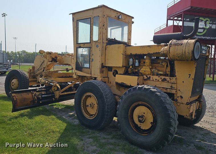 image for item DO2684 1974 Wabco 555  rigid frame motor grader