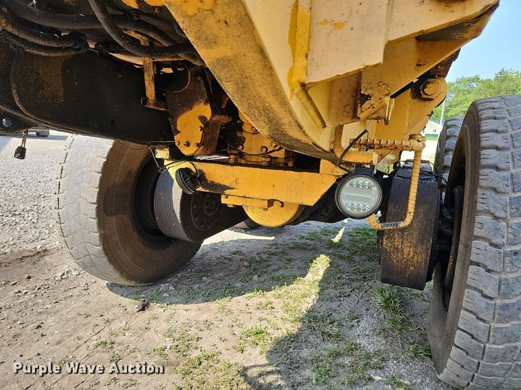 image for item DO2684 1974 Wabco 555  rigid frame motor grader