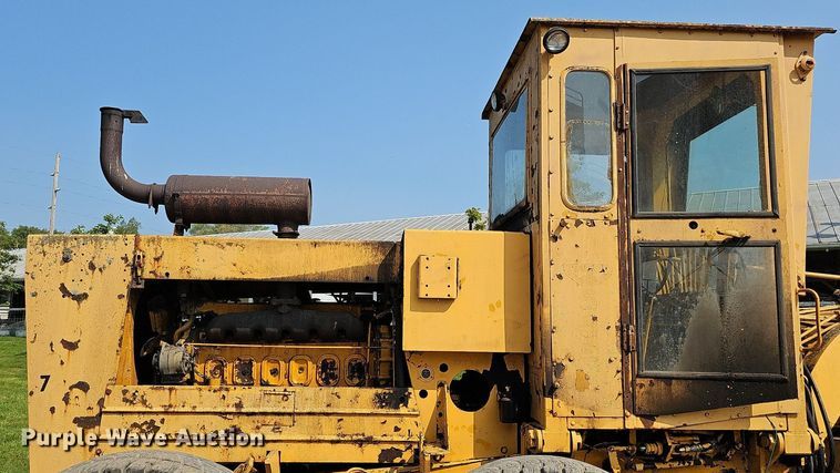image for item DO2684 1974 Wabco 555  rigid frame motor grader
