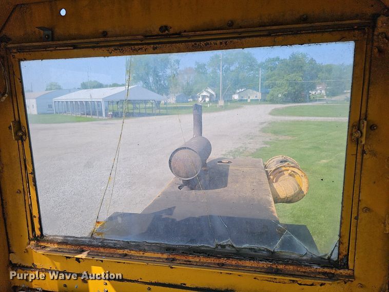 image for item DO2684 1974 Wabco 555  rigid frame motor grader