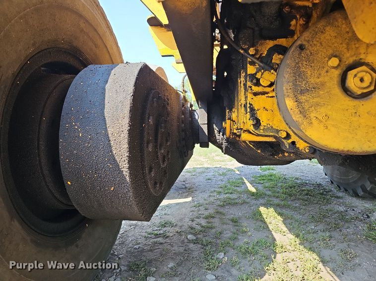 image for item DO2684 1974 Wabco 555  rigid frame motor grader