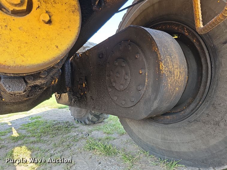 image for item DO2684 1974 Wabco 555  rigid frame motor grader