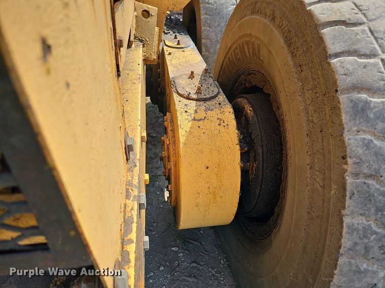 image for item DO2684 1974 Wabco 555  rigid frame motor grader