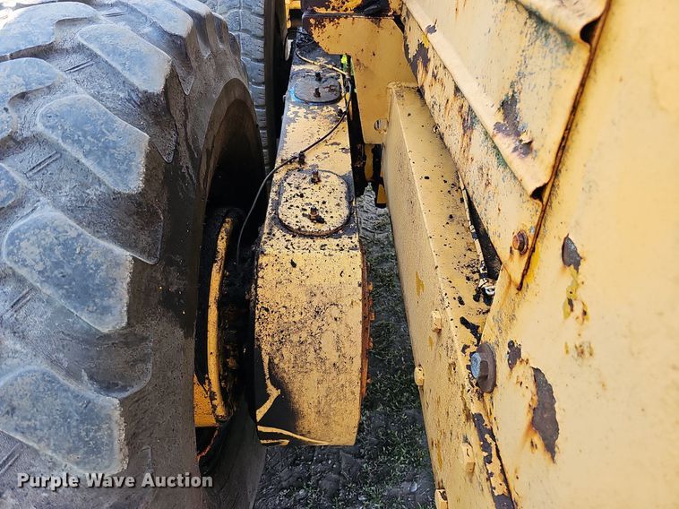 image for item DO2684 1974 Wabco 555  rigid frame motor grader