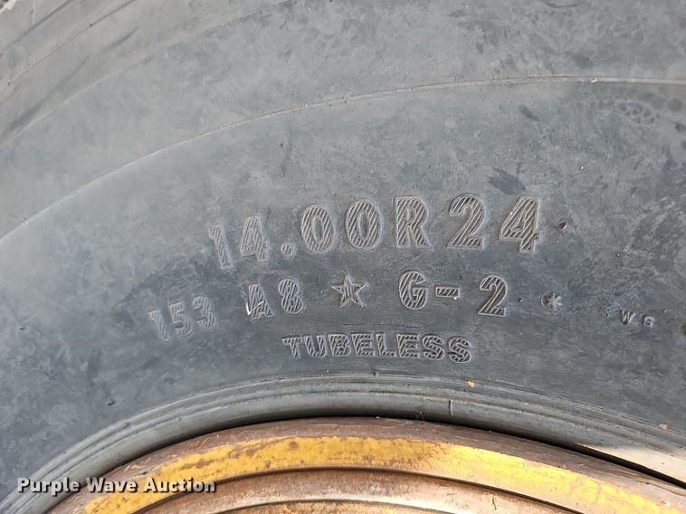 image for item DO2684 1974 Wabco 555  rigid frame motor grader