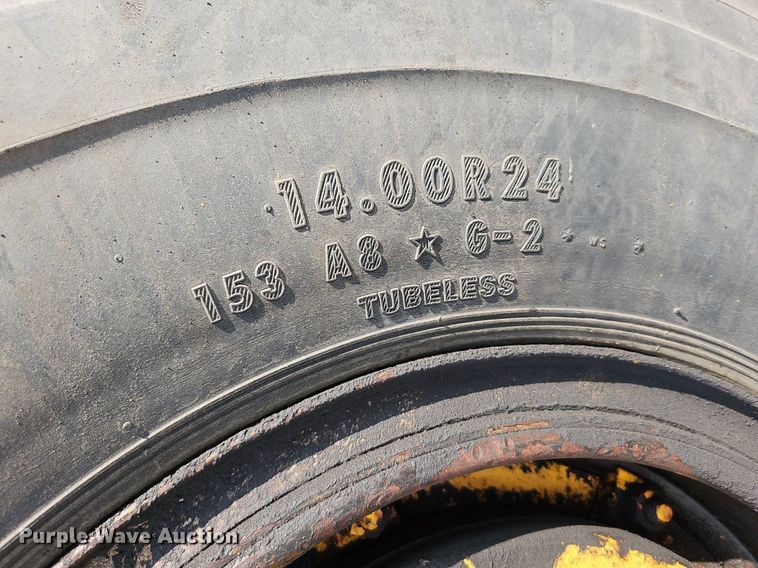 image for item DO2684 1974 Wabco 555  rigid frame motor grader