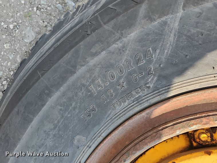 image for item DO2684 1974 Wabco 555  rigid frame motor grader