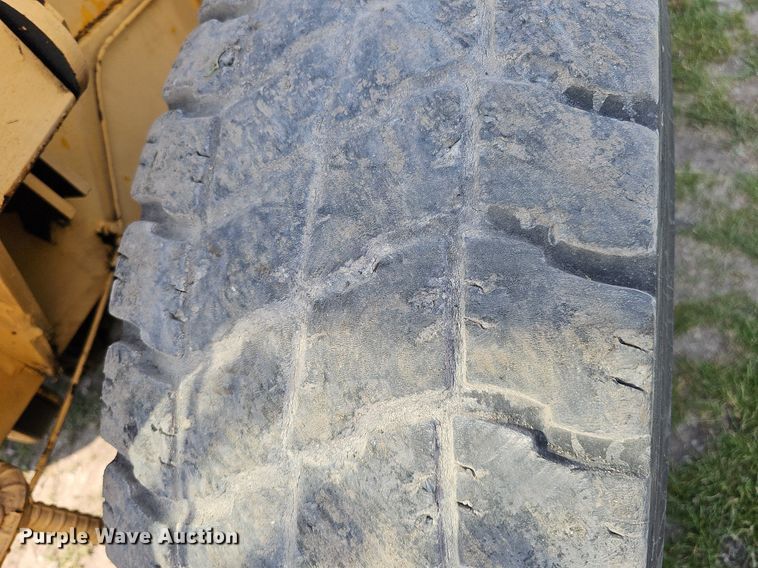 image for item DO2684 1974 Wabco 555  rigid frame motor grader