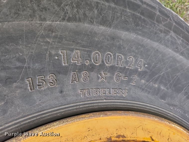 image for item DO2684 1974 Wabco 555  rigid frame motor grader