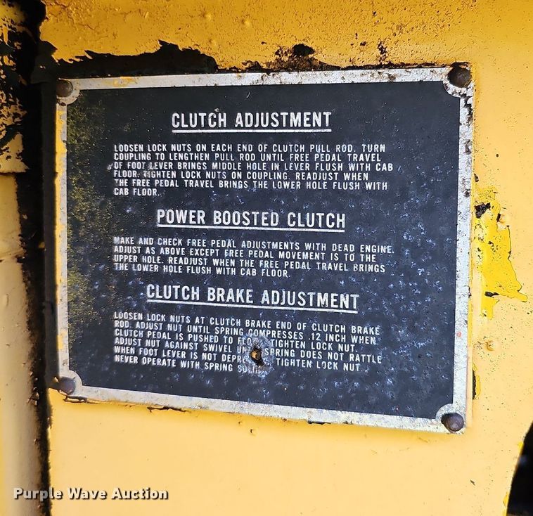 image for item DO2684 1974 Wabco 555  rigid frame motor grader