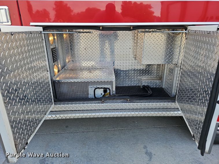 image for item DO2729 2003 Ford E450 Super Duty  ambulance