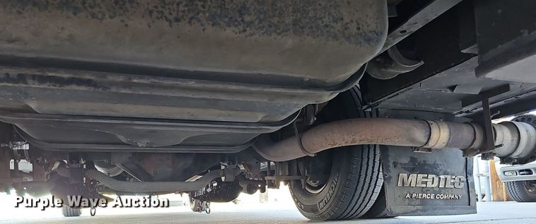 image for item DO2729 2003 Ford E450 Super Duty  ambulance