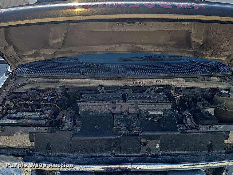 image for item DO2729 2003 Ford E450 Super Duty  ambulance