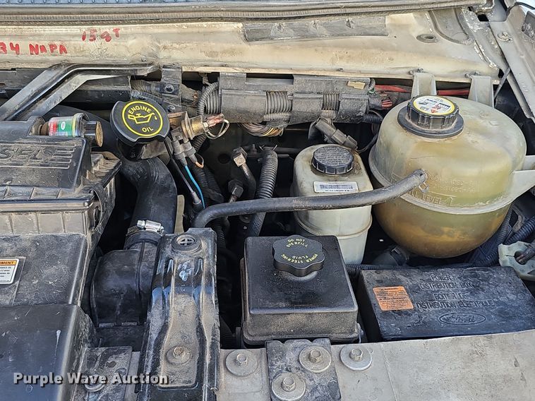 image for item DO2729 2003 Ford E450 Super Duty  ambulance