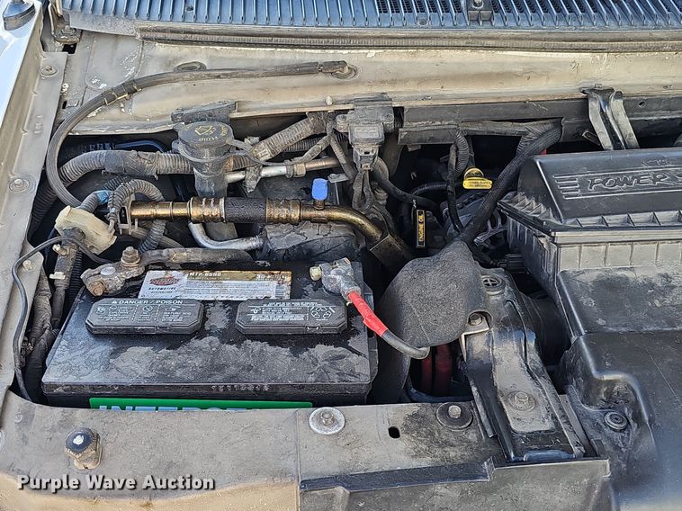 image for item DO2729 2003 Ford E450 Super Duty  ambulance