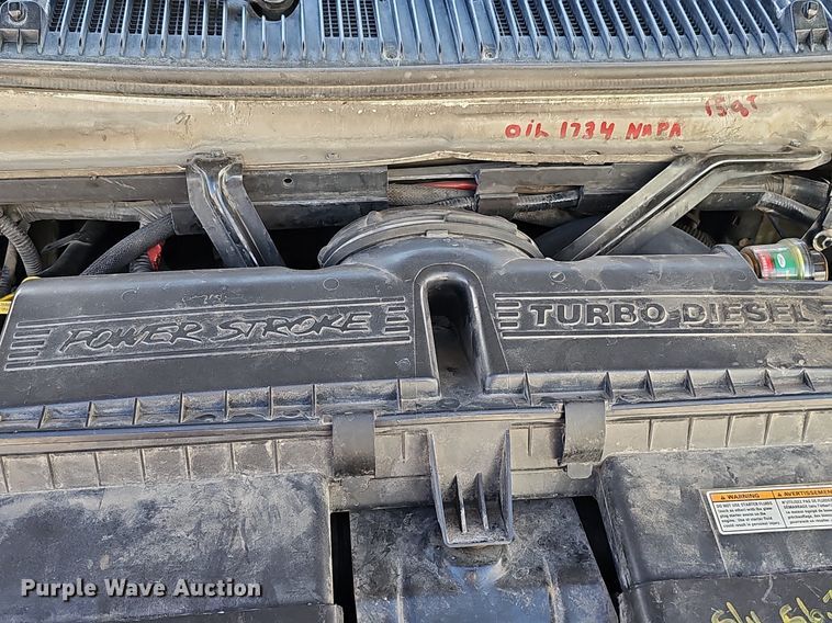 image for item DO2729 2003 Ford E450 Super Duty  ambulance