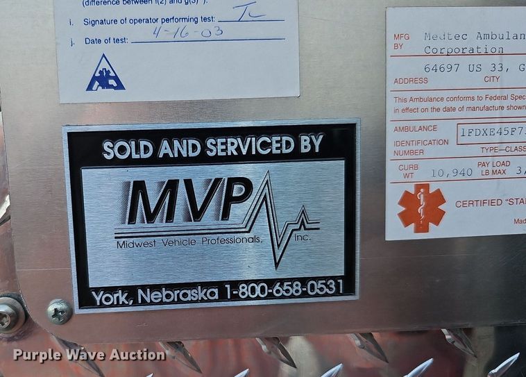 image for item DO2729 2003 Ford E450 Super Duty  ambulance