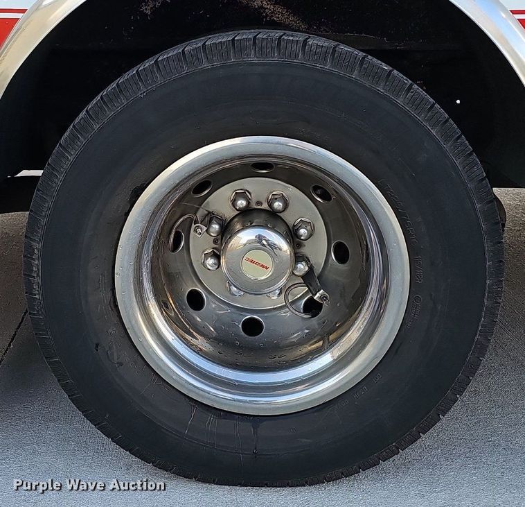 image for item DO2729 2003 Ford E450 Super Duty  ambulance