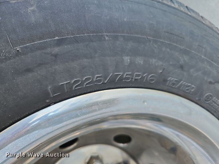 image for item DO2729 2003 Ford E450 Super Duty  ambulance