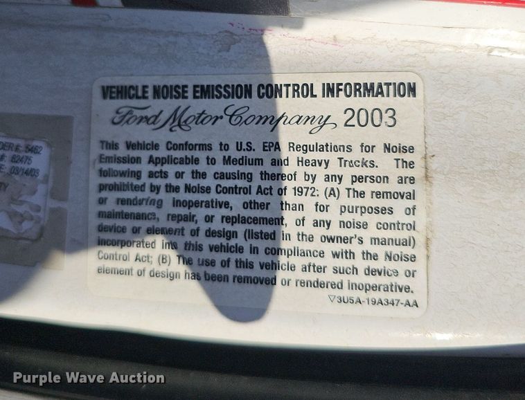 image for item DO2729 2003 Ford E450 Super Duty  ambulance