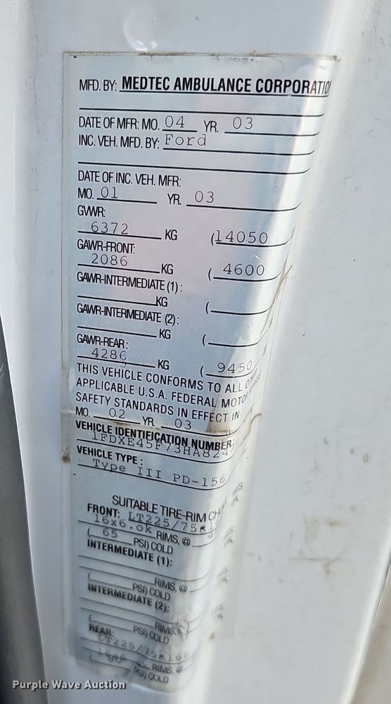 image for item DO2729 2003 Ford E450 Super Duty  ambulance
