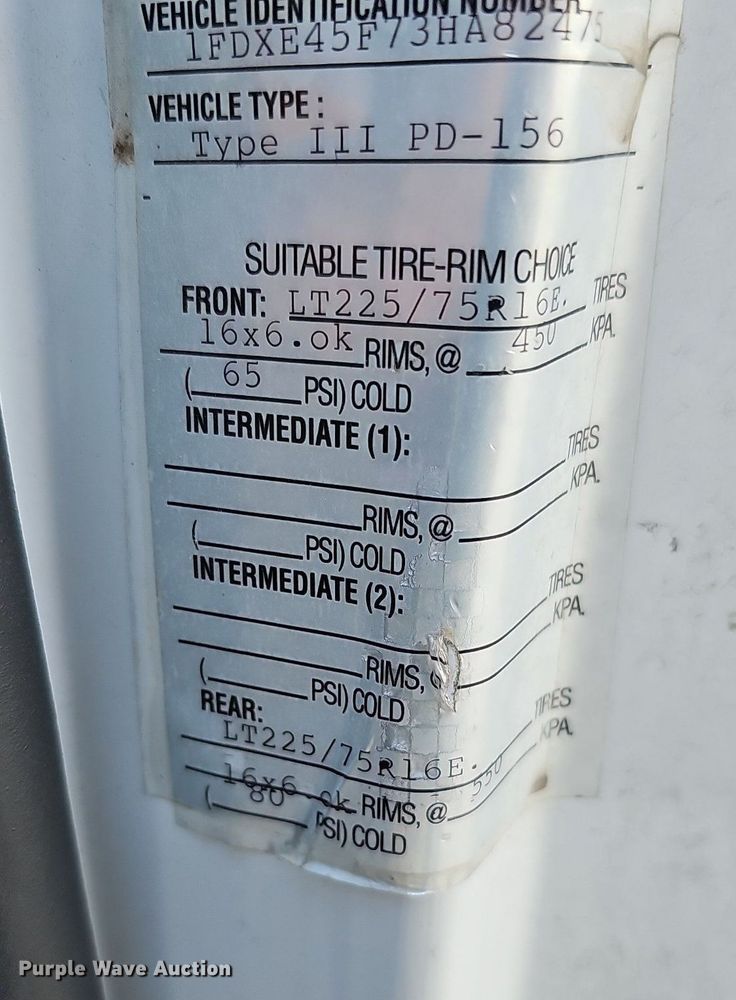 image for item DO2729 2003 Ford E450 Super Duty  ambulance