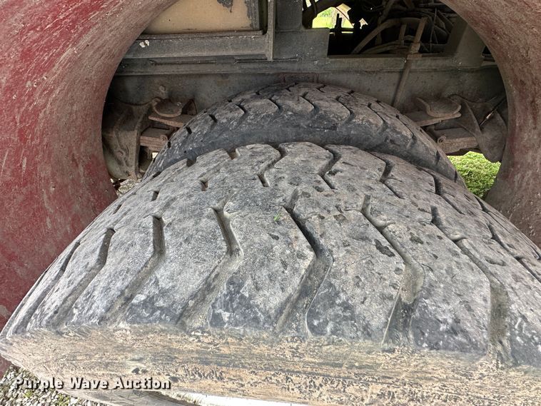 image for item DO5002 1989 Emergency One  pumper fire truck