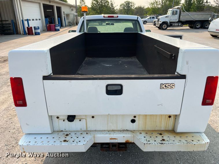 image for item DP0480 2007 Chevrolet Silverado 2500HD  utility bed pickup truck