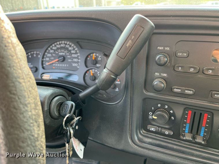 image for item DP0480 2007 Chevrolet Silverado 2500HD  utility bed pickup truck