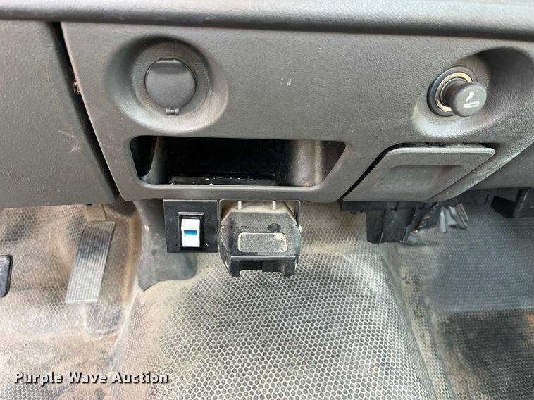 image for item DP0480 2007 Chevrolet Silverado 2500HD  utility bed pickup truck