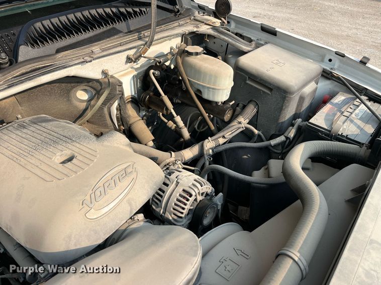 image for item DP0480 2007 Chevrolet Silverado 2500HD  utility bed pickup truck