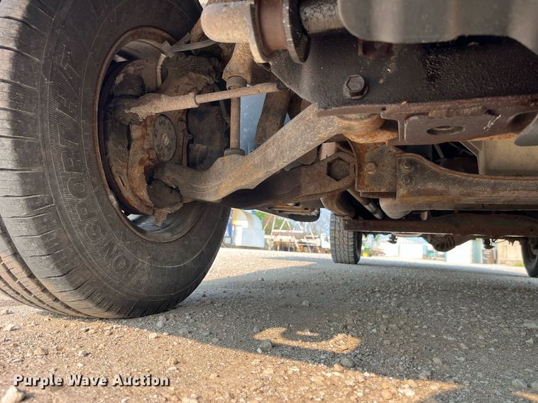 image for item DP0480 2007 Chevrolet Silverado 2500HD  utility bed pickup truck