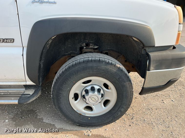 image for item DP0480 2007 Chevrolet Silverado 2500HD  utility bed pickup truck