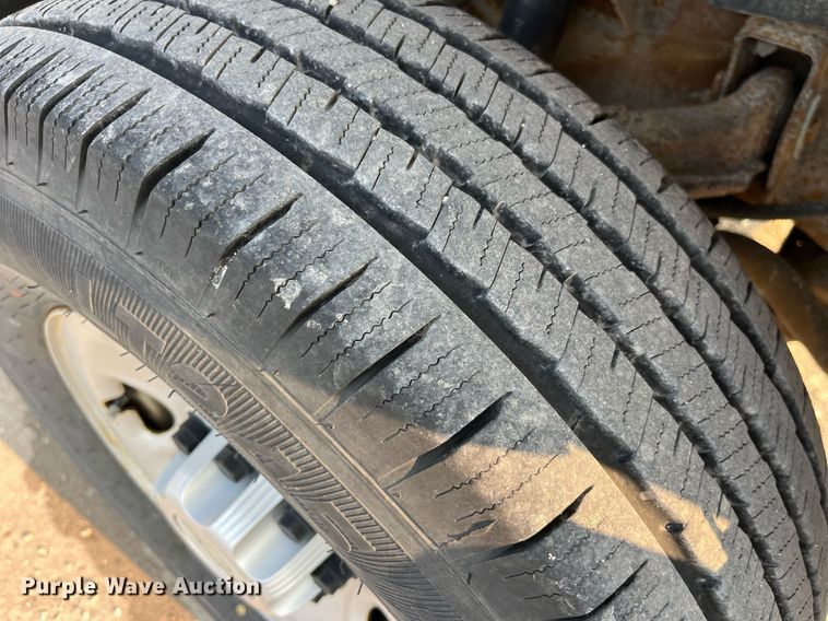 image for item DP0480 2007 Chevrolet Silverado 2500HD  utility bed pickup truck