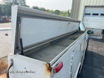 image for item DP0481 2003 Chevrolet Silverado 2500HD  utility bed pickup truck