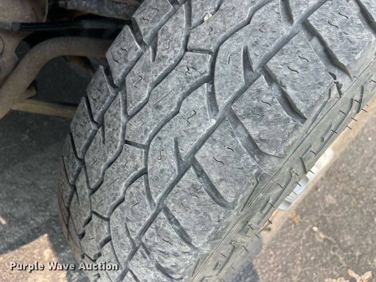 image for item DP0481 2003 Chevrolet Silverado 2500HD  utility bed pickup truck